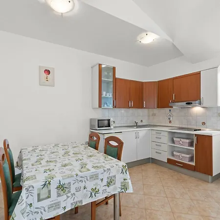 Valtrazza 4*