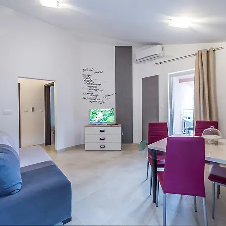 Valtrazza 4* Tar-Vabriga