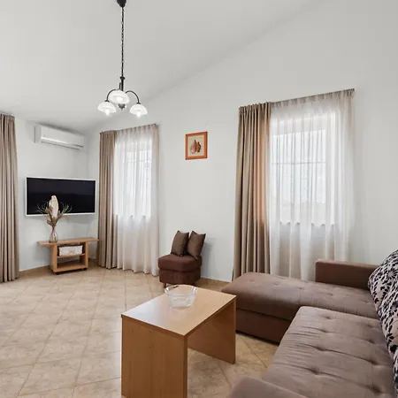 Valtrazza 4* Tar-Vabriga