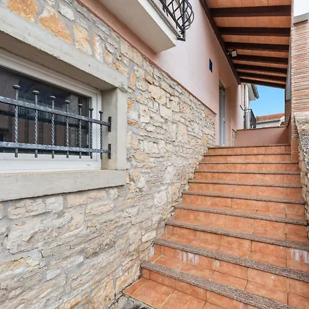 Valtrazza 4*