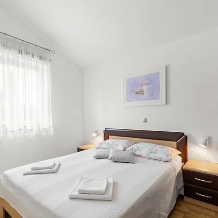 Valtrazza 4* Tar-Vabriga