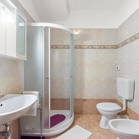 Valtrazza 4* Tar-Vabriga