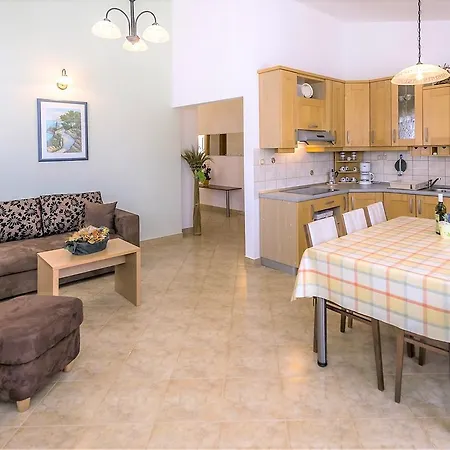 Valtrazza Guest house 4*
