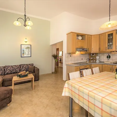 Valtrazza Guest house 4*