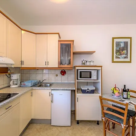 Valtrazza Guest house