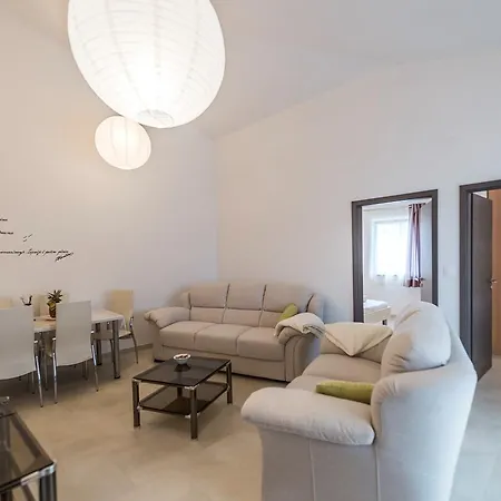 Pensjonat Valtrazza Tar-Vabriga