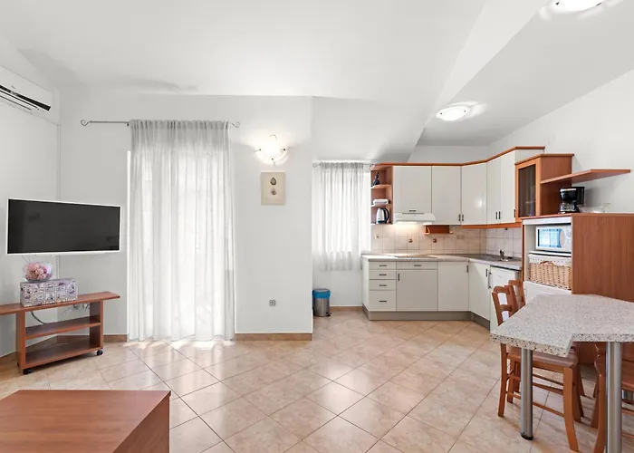 Valtrazza 4* Tar-Vabriga